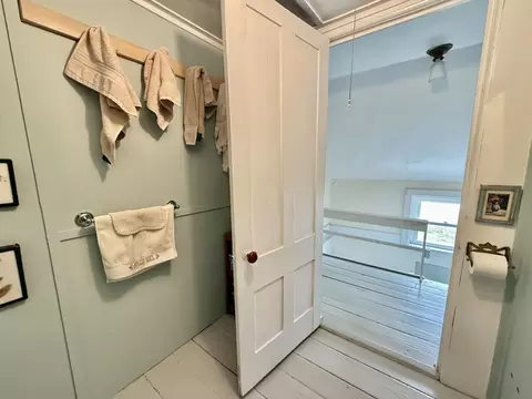 Bath - 7 Mountain St, Vinalhaven, ME 04863 photo 1 of 4