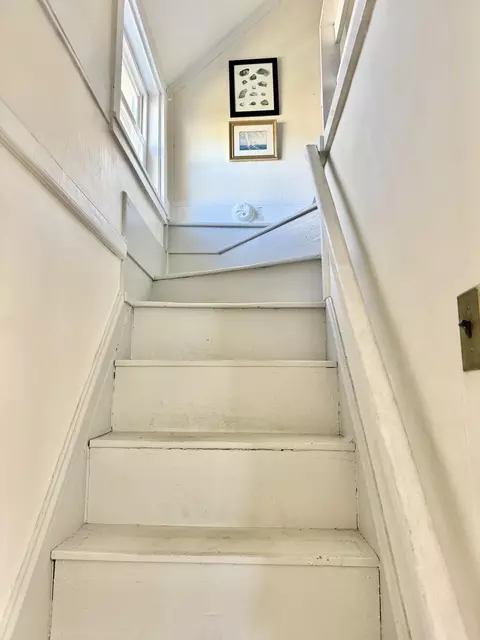 Entry Way - 7 Mountain St, Vinalhaven, ME 04863 photo 2 of 2