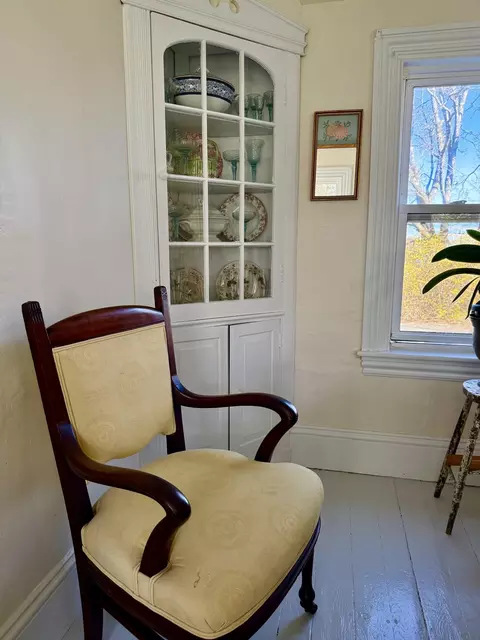Dining - 7 Mountain St, Vinalhaven, ME 04863 photo 4 of 5