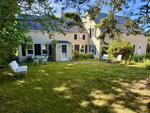 Exterior - 7 Mountain St, Vinalhaven, ME 04863 photo 4 of 5