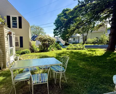 Exterior - 7 Mountain St, Vinalhaven, ME 04863 photo 2 of 4