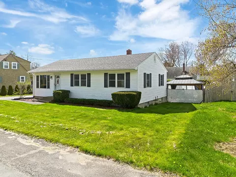 Exterior - 22 Mayflower Rd, Augusta, ME 04330 photo 3 of 9