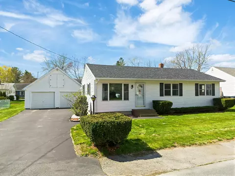 Exterior - 22 Mayflower Rd, Augusta, ME 04330 photo 5 of 9