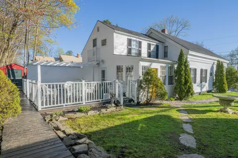 18 Waldo Ave, Belfast, ME 04915