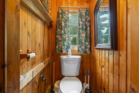 Bath - 965 Arnold Trl, Eustis, ME 04936 photo 1 of 1
