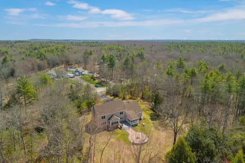 96 Beaulieu Dr, Lyman, ME 04002