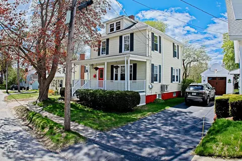 35 Strathmore Rd, South Portland, ME 04106