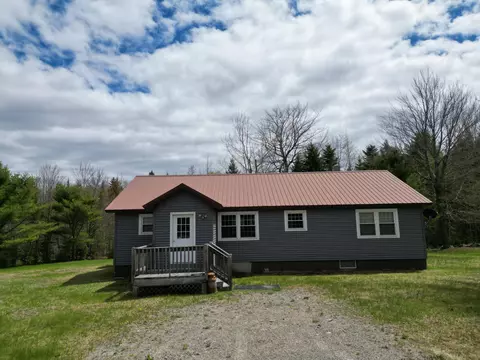 78 Robinson Blvd, Medway, ME 04460