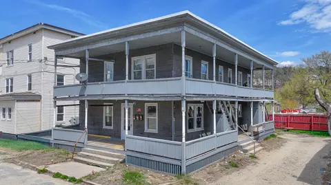 11 Holman Ave, Mexico, ME 04257