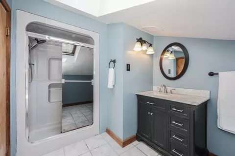 Bath - 16 Buttonwood Dr, Berwick, ME 03901 photo 5 of 5