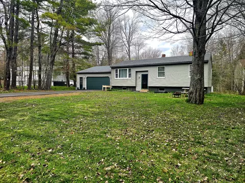 20 Ruth Ave, Hampden, ME 04444