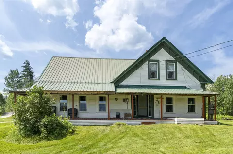 8 Cross St, Andover, ME 04216