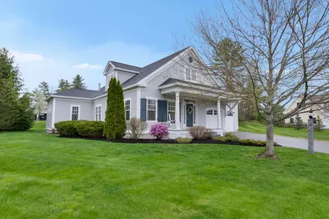 63 Drowne Rd, Cumberland, ME 04021