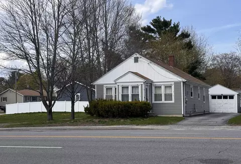 234 Russell St, Lewiston, ME 04240