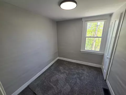 Bedroom - 9 Morton Pl, Augusta, ME 04330 photo 8 of 9
