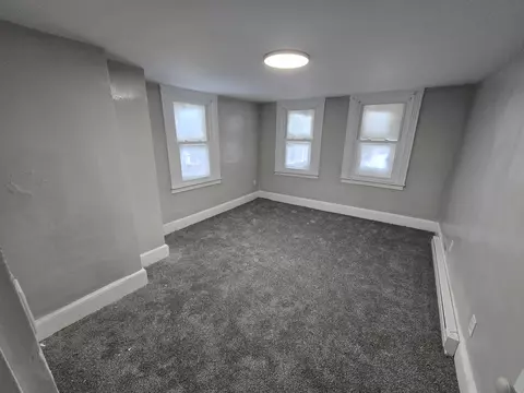Bedroom - 9 Morton Pl, Augusta, ME 04330 photo 2 of 9