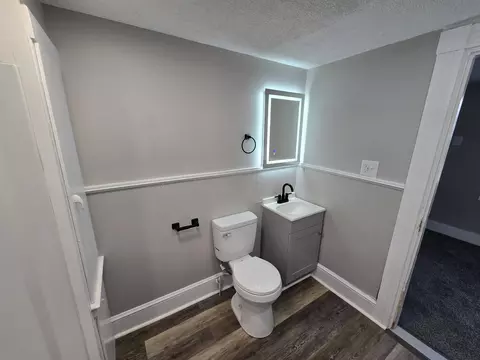 Bath - 9 Morton Pl, Augusta, ME 04330 photo 6 of 7