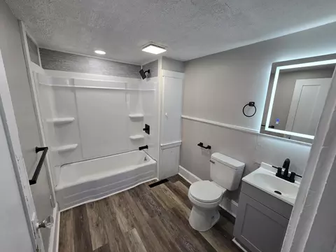 Bath - 9 Morton Pl, Augusta, ME 04330 photo 3 of 7