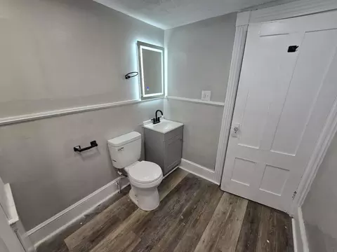 Bath - 9 Morton Pl, Augusta, ME 04330 photo 2 of 7