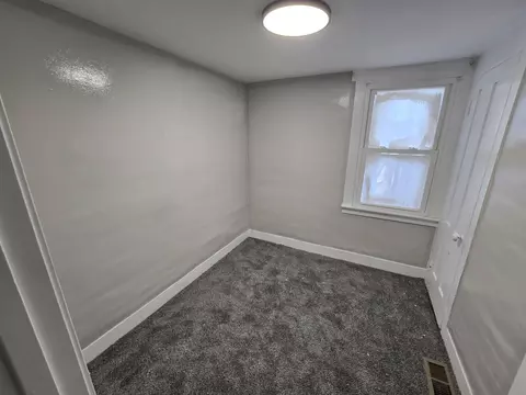 Bedroom - 9 Morton Pl, Augusta, ME 04330 photo 1 of 9