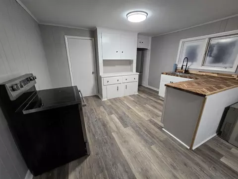 Kitchen - 9 Morton Pl, Augusta, ME 04330 photo 1 of 6