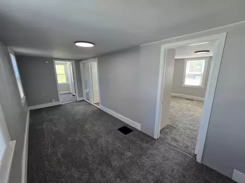 Living - 9 Morton Pl, Augusta, ME 04330 photo 2 of 3