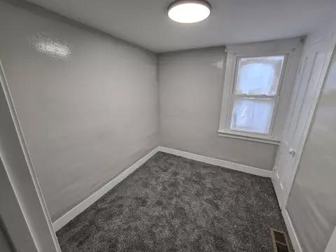 Bedroom - 9 Morton Pl, Augusta, ME 04330 photo 1 of 9
