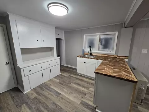 Kitchen - 9 Morton Pl, Augusta, ME 04330 photo 3 of 6