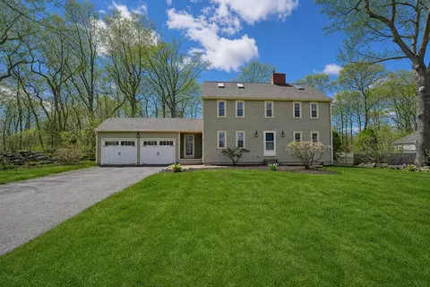 5 Wavecrest Cir, York, ME 03909