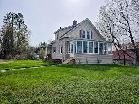 1521 Main Rd, Brownville, ME 04414