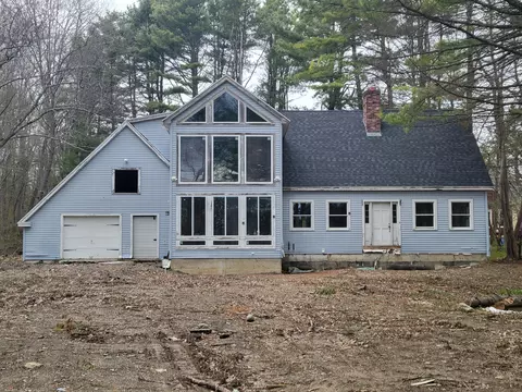 187 W Main St, Searsport, ME 04974