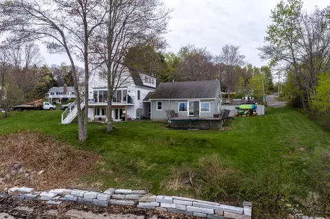 3 Mckinney Rd, Harpswell, ME 04079
