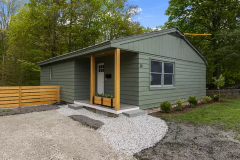 31 Main St, Kittery, ME 03904