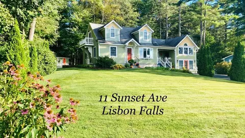 11 Sunset Ave, Lisbon, ME 04252