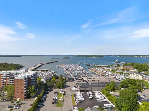 148 Breakwater Dr #204, South Portland, ME 04106