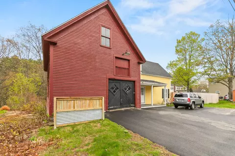 276 Gamage Ave, Auburn, ME 04210
