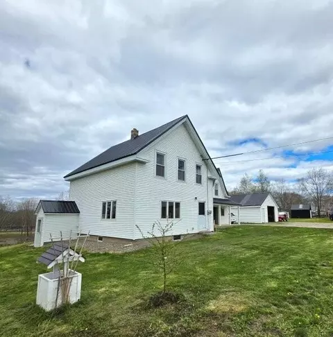 866 Main St, Lincoln, ME 04457