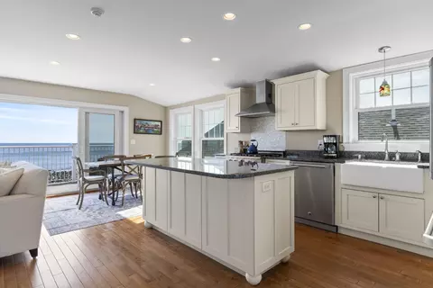 Kitchen - 115 Perkins Cove Rd, Ogunquit, ME 03907 photo 3 of 8
