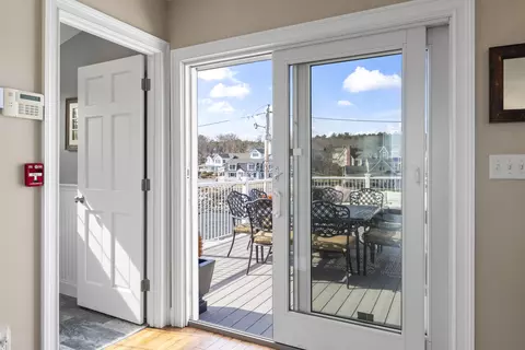 Entry Way - 115 Perkins Cove Rd, Ogunquit, ME 03907 photo 2 of 3