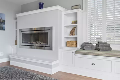 Living - 115 Perkins Cove Rd, Ogunquit, ME 03907 photo 5 of 7