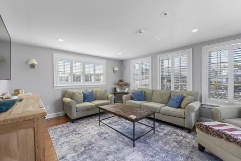 Living - 115 Perkins Cove Rd, Ogunquit, ME 03907 photo 4 of 7