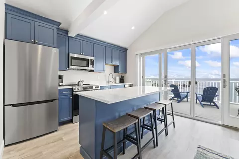 Kitchen - 117 Perkins Cove Rd, Ogunquit, ME 03907 photo 1 of 11