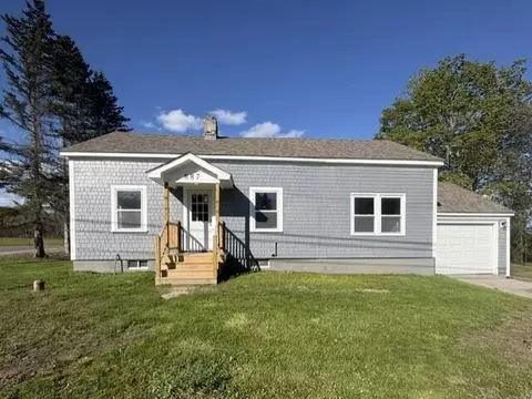 887 Foxes Ridge Rd, Acton, ME 04001