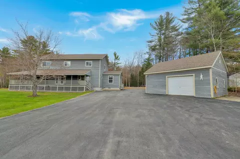198 Ridge Rd, Peru, ME 04290