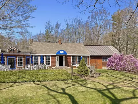 557 Coles Hill Rd, Wells, ME 04090