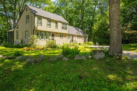 568 Bluff Rd, Northport, ME 04849