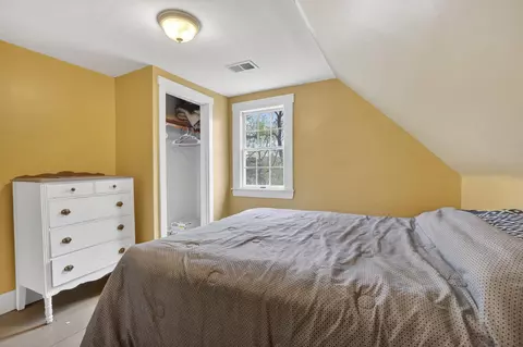 Bedroom - 2071 Main St, Hanover, ME 04237 photo 4 of 7