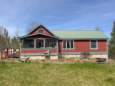 84 Park St, Kingman, ME 04451