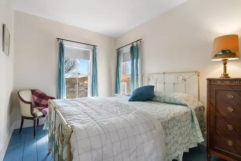 Bedroom - 17 High St, Vinalhaven, ME 04863 photo 2 of 9