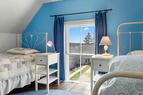 Bedroom - 17 High St, Vinalhaven, ME 04863 photo 8 of 9